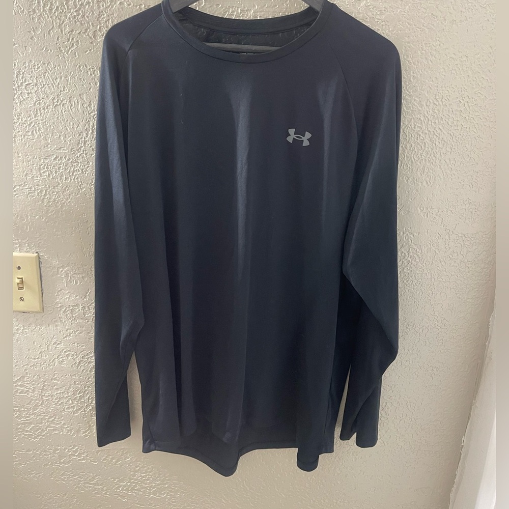 Under Armour Men's Black Long Sleeve Tee